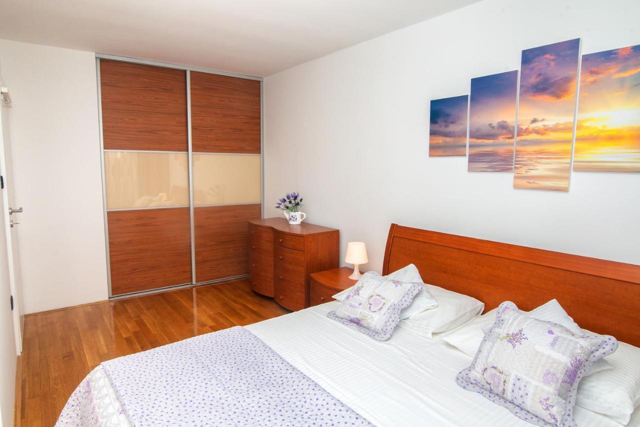 Apartment Zoi Spalato Esterno foto